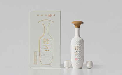 Whale Rich Chinese Sake Light Cloud Ming 15% 625ml