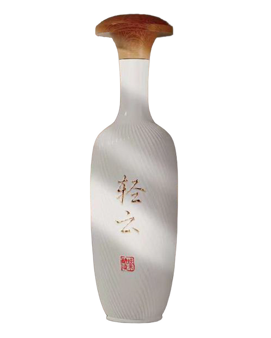 Whale Rich Chinese Sake Light Cloud Ming 625ml