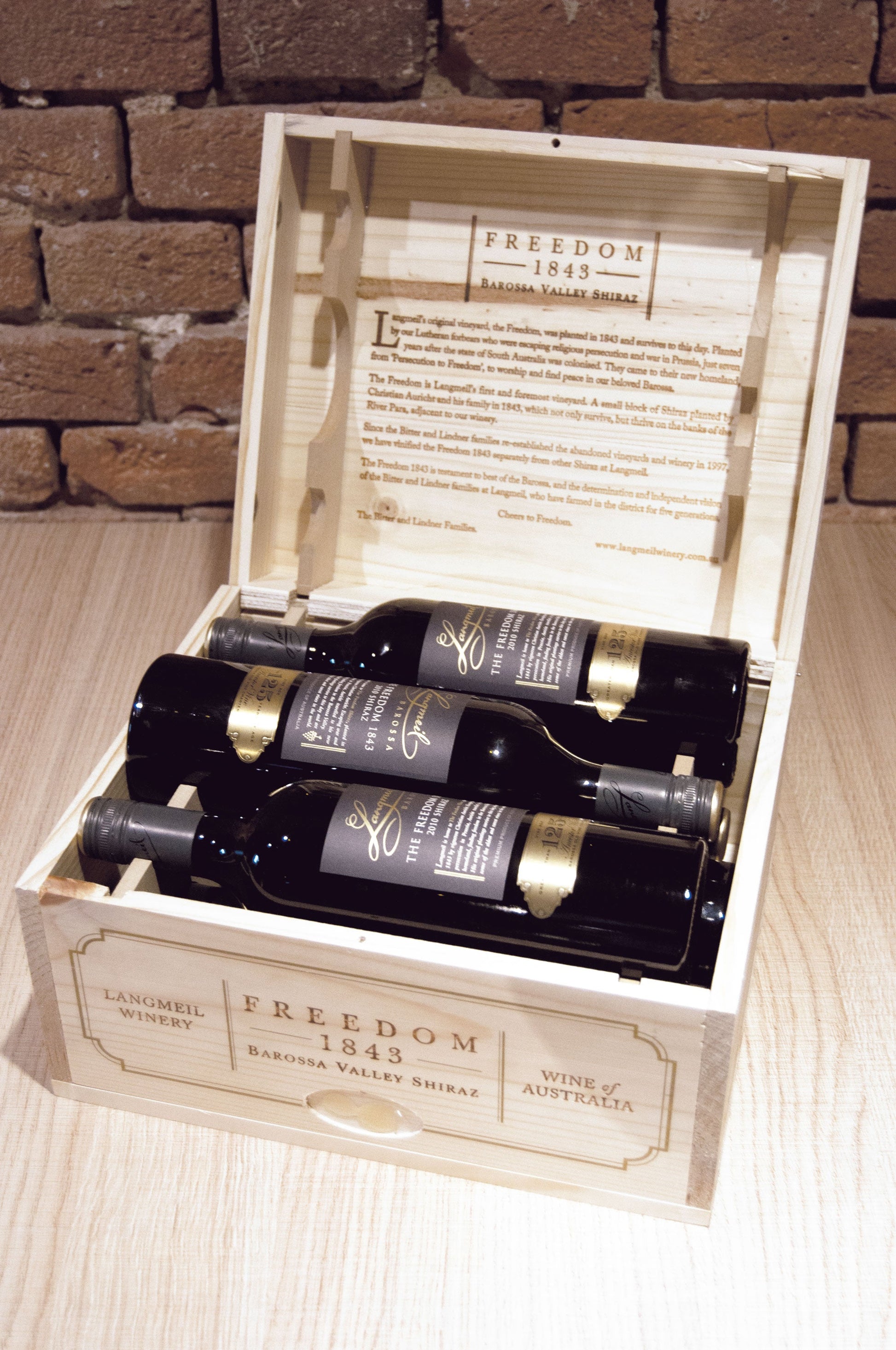 2023 Langmeil Winery The Freedom 1843 Shiraz 750ml*3 (3-Pack Wooden Case)